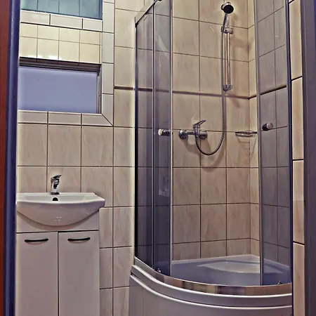 Dworek فندق فروتسواف